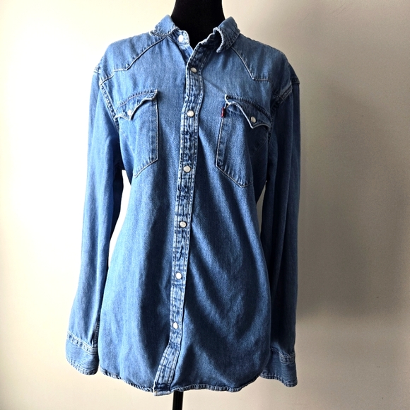 Levi's Tops - Levis Women's Denim Pearl Snap Button Up Long Sleeve Shirt Size Large
